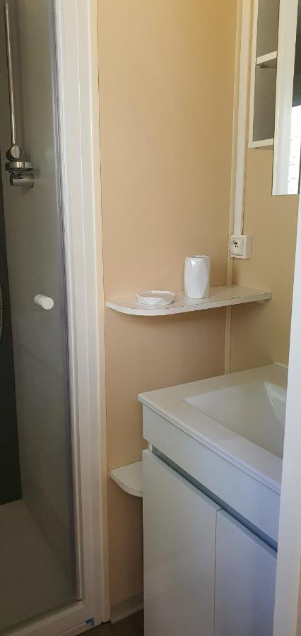 Mobil Home Climatise 6 Personnes La Roque-d'Antheron Exteriör bild