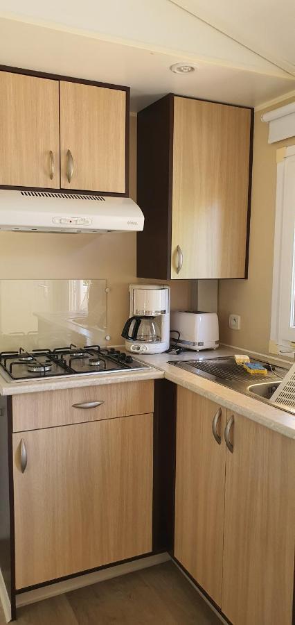 Mobil Home Climatise 6 Personnes La Roque-d'Antheron Exteriör bild